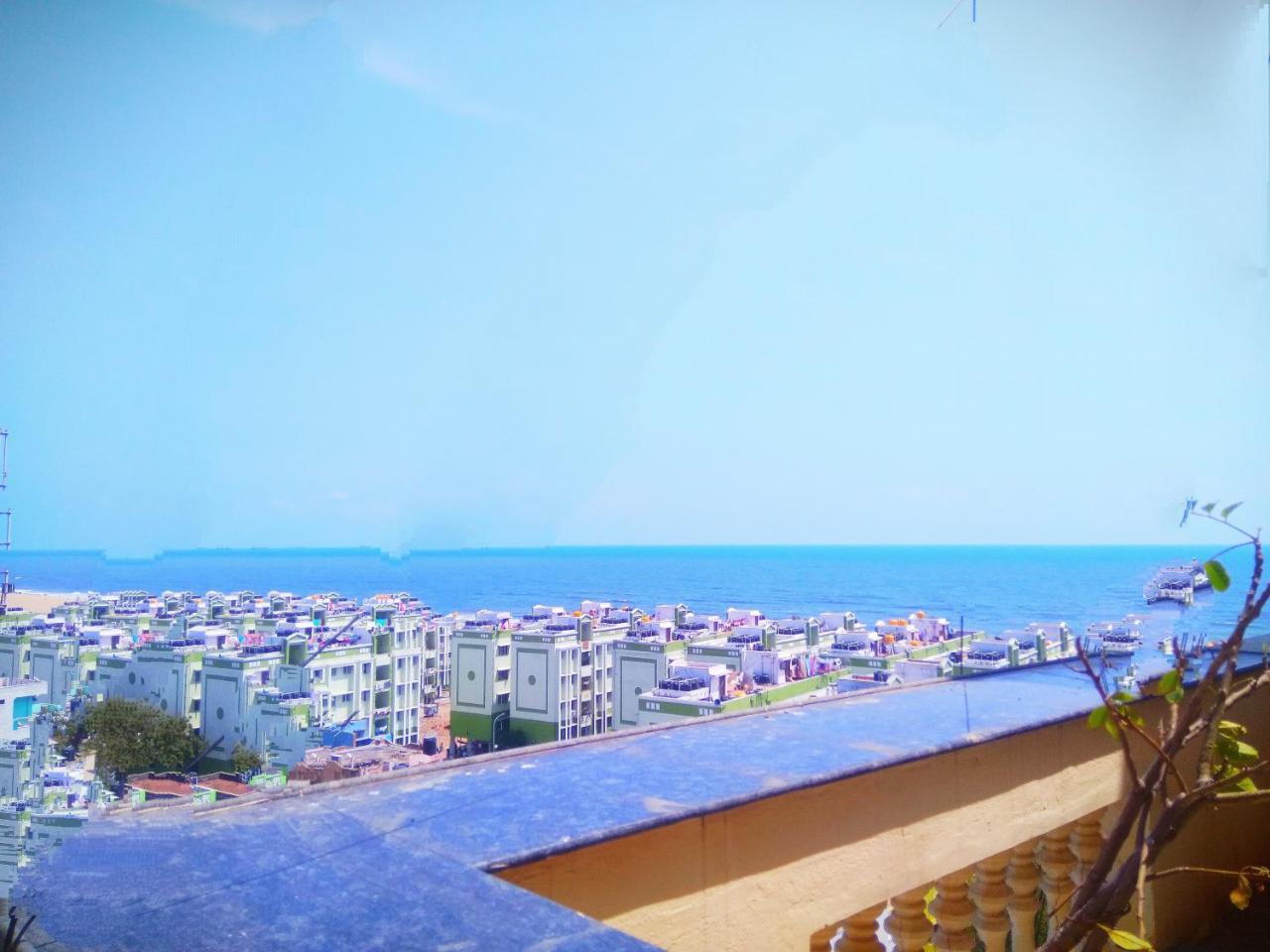 Bed and Breakfast Beach Penthouse, Ченнаи Экстерьер фото